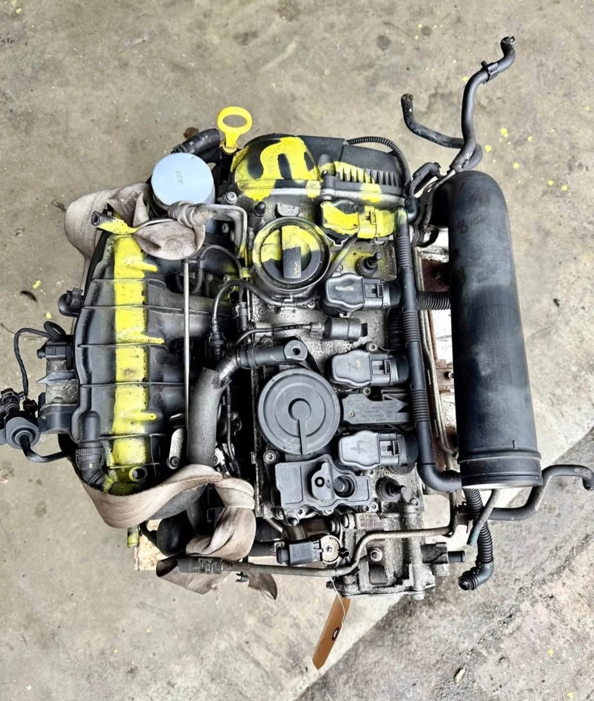 AUDI BODY PARTS/OLD AND BRAND NEW - Image 72