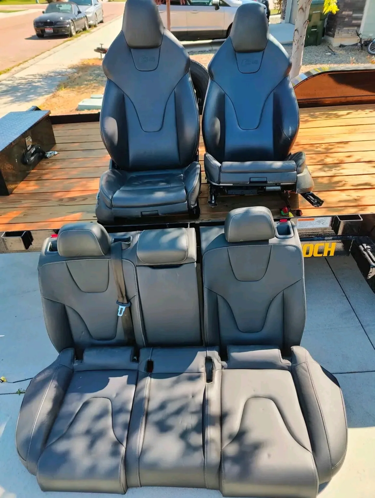 AUDI BODY PARTS/OLD AND BRAND NEW - Image 73