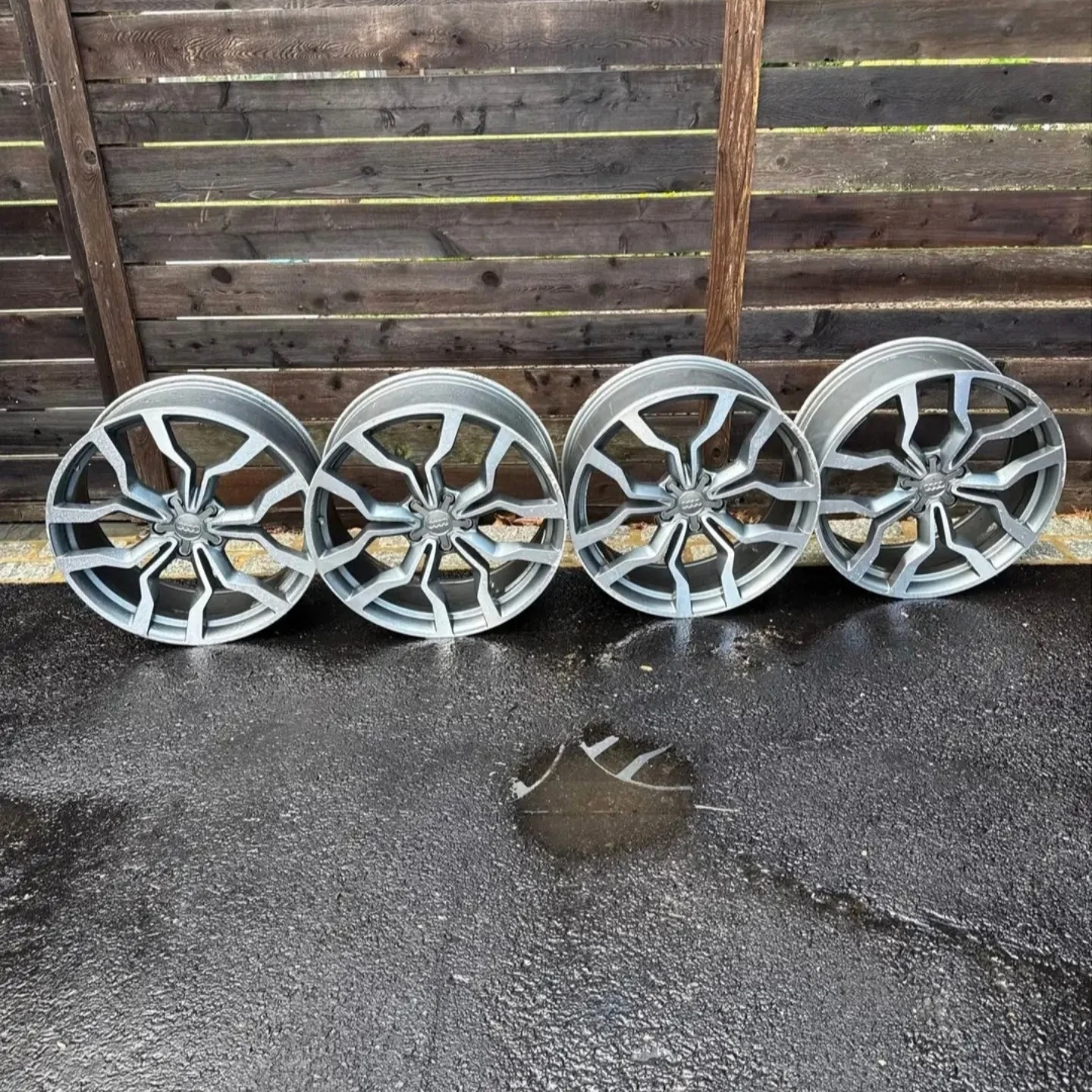 AUDI BODY PARTS/OLD AND BRAND NEW - Image 75