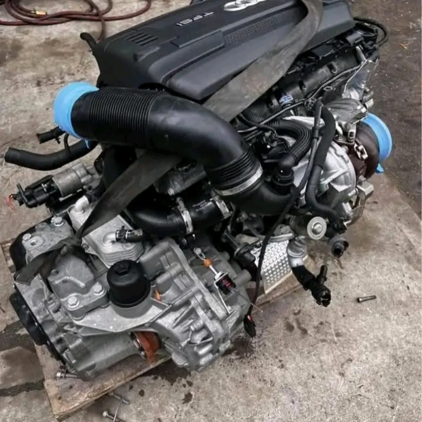 AUDI BODY PARTS/OLD AND BRAND NEW - Image 80