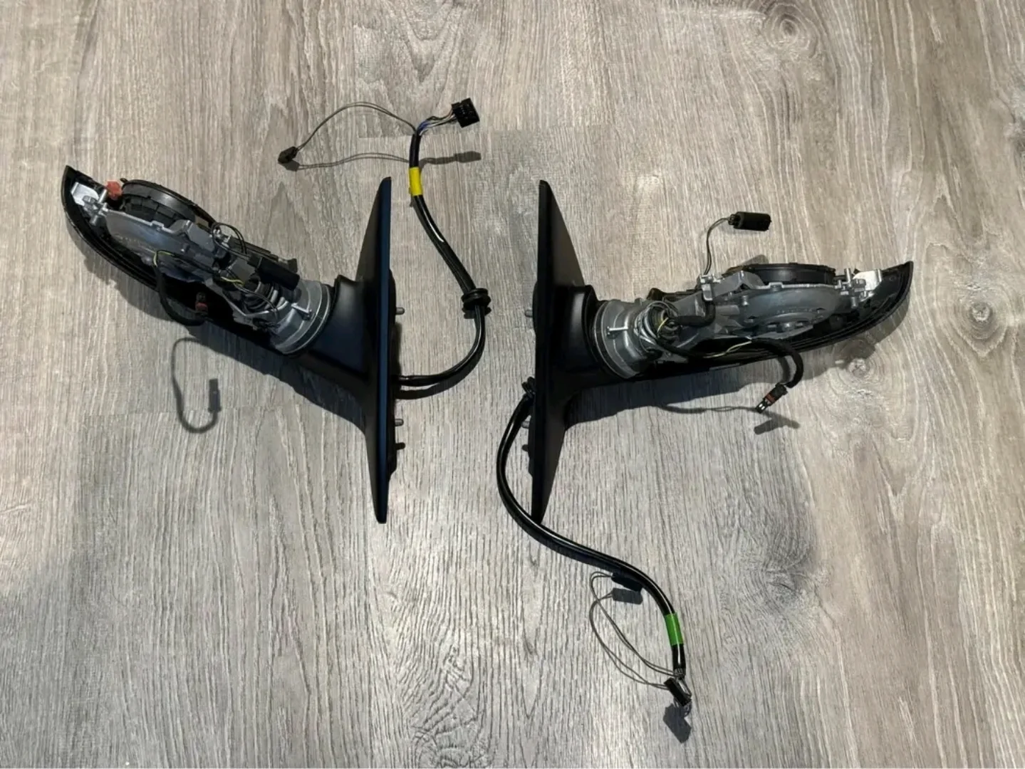 AUDI BODY PARTS/OLD AND BRAND NEW - Image 91