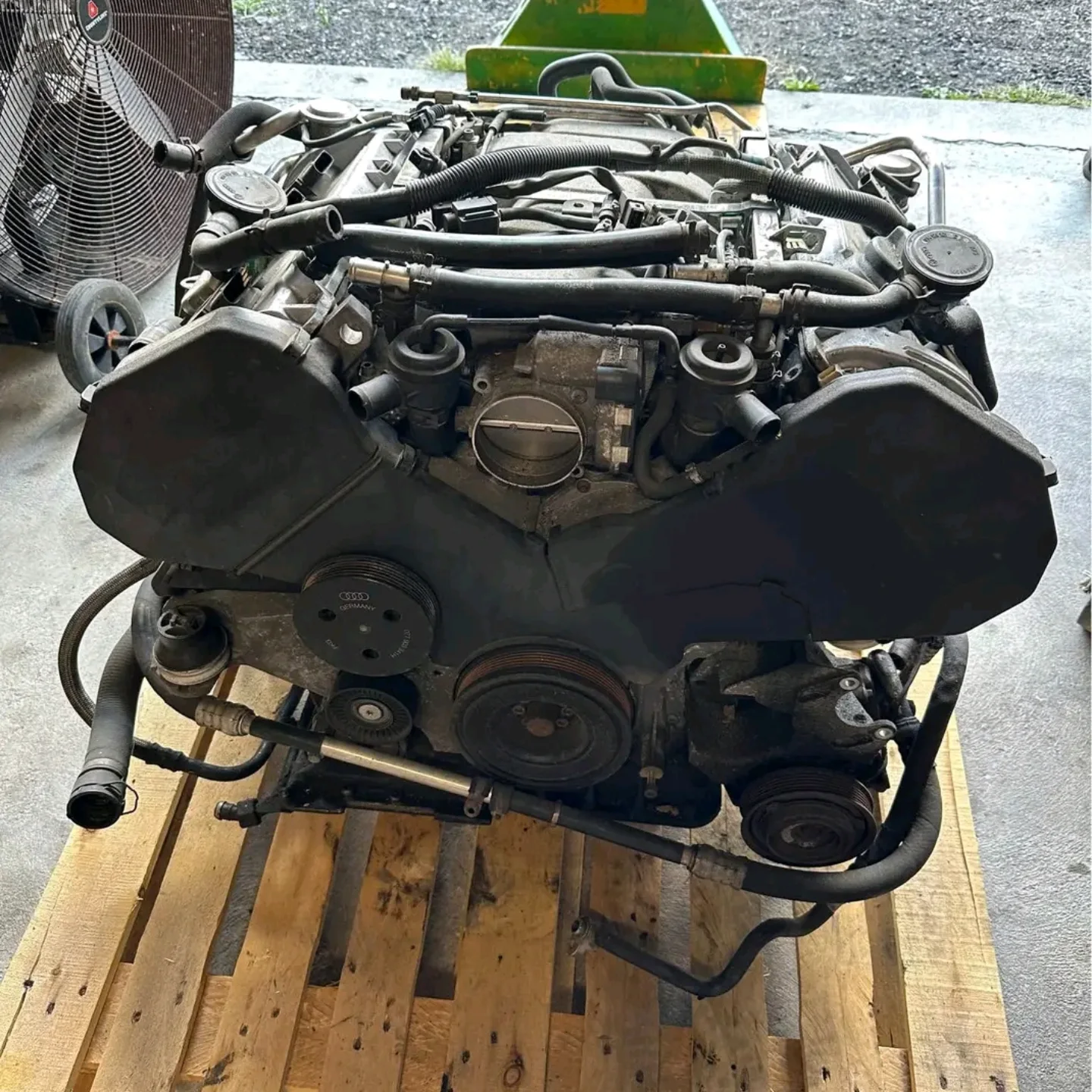 AUDI BODY PARTS/OLD AND BRAND NEW - Image 105