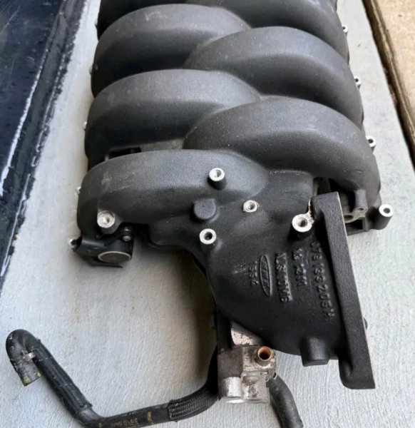 AUDI BODY PARTS/OLD AND BRAND NEW - Image 27