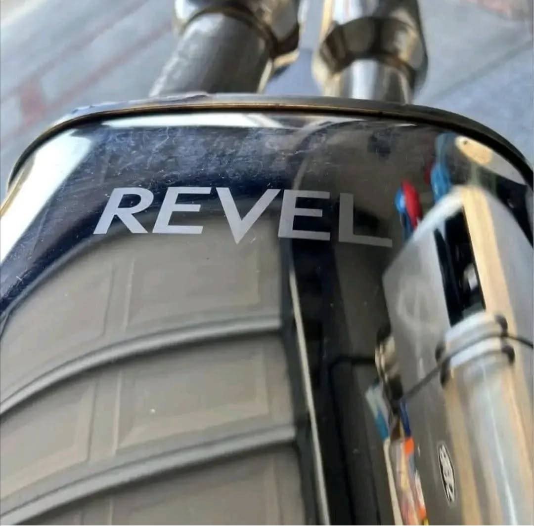 Lexus ES 350 / Lexus IS 350 – Crafted for Luxury, Engineered for Performance - Image 6